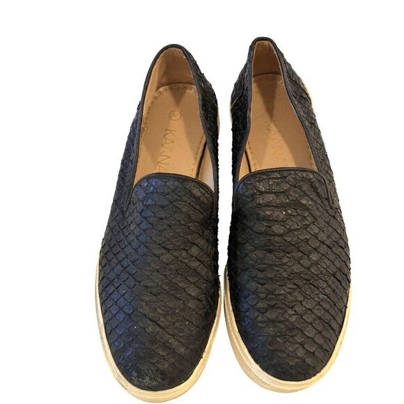 KAANAS Black Textured Leather Slip-On Casual Shoes Sz 6 GUC Anthropologie - Picture 1 of 9